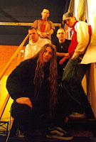 HATE SQUAD-Bandphoto 2002: Helge Dolgener, Burkhard Schmitt [vorne], Martin Blankenburg [hinten], Mark Künnemann, Bauke de Groot